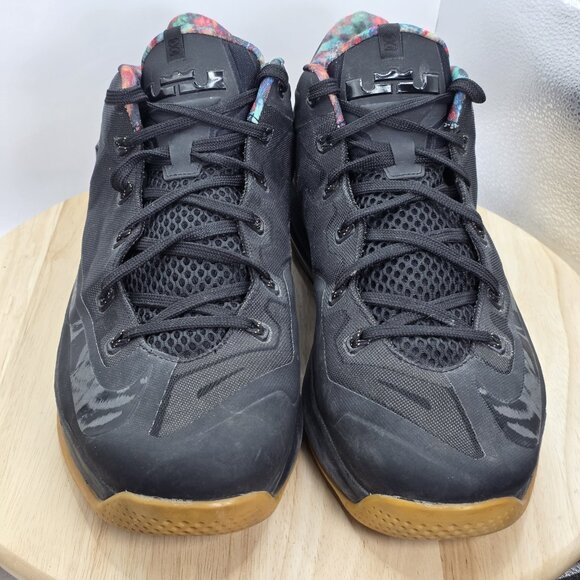 Mens Size 13 - Nike Max LeBron 11 XI Low Black Gum Sneakers Shoes  642849-078 - Picture 4 of 9